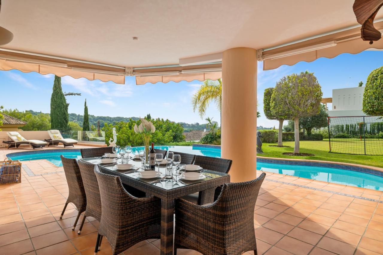 Luxury Villa Robledal By Mabiente - Views Of The Sea And The Golf Course Marbella Exterior foto