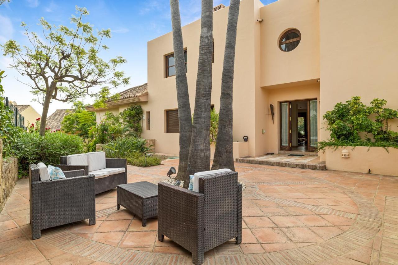 Luxury Villa Robledal By Mabiente - Views Of The Sea And The Golf Course Marbella Exterior foto