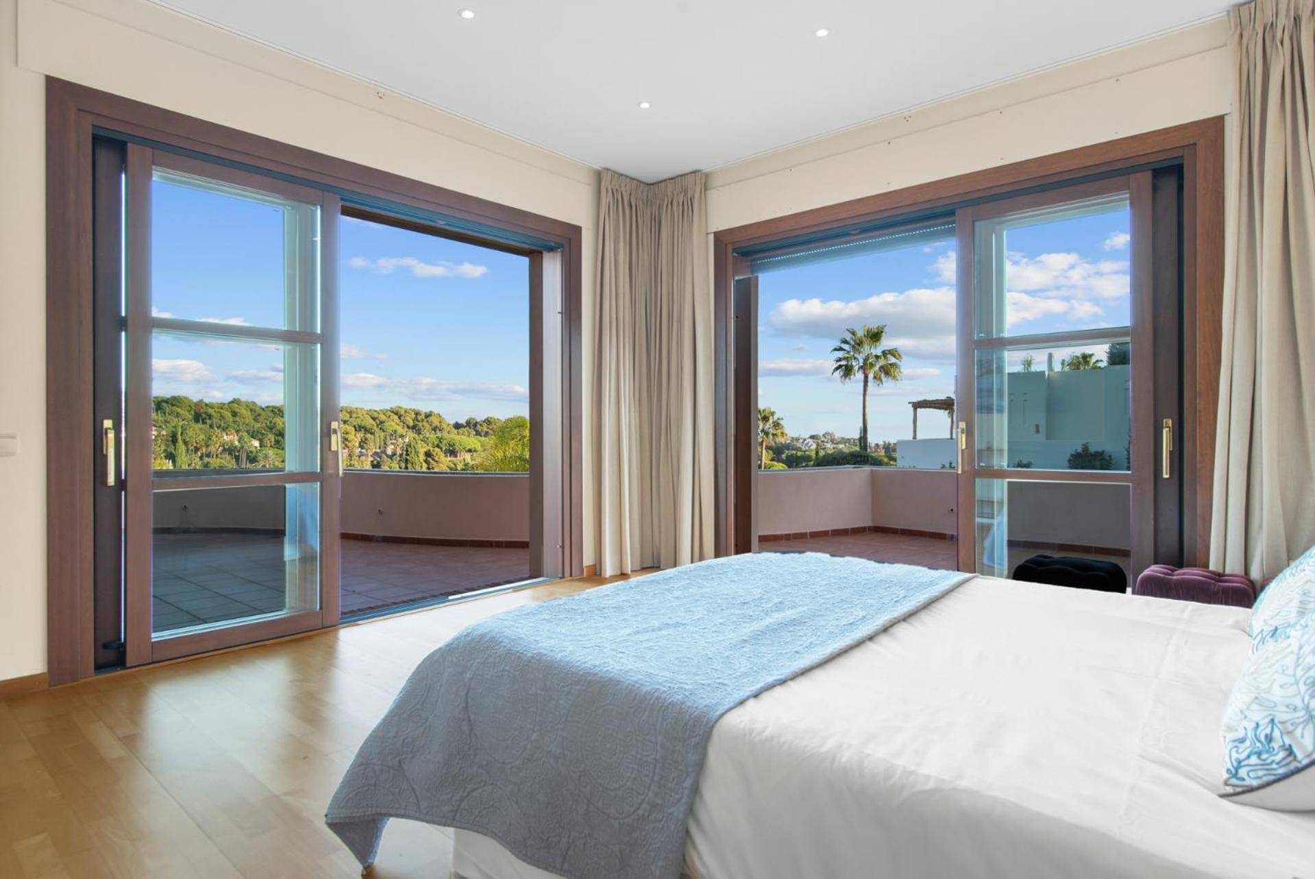 Luxury Villa Robledal By Mabiente - Views Of The Sea And The Golf Course Marbella Exterior foto